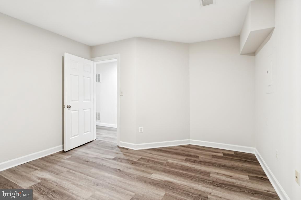 WAVERLY WOODS - Residential