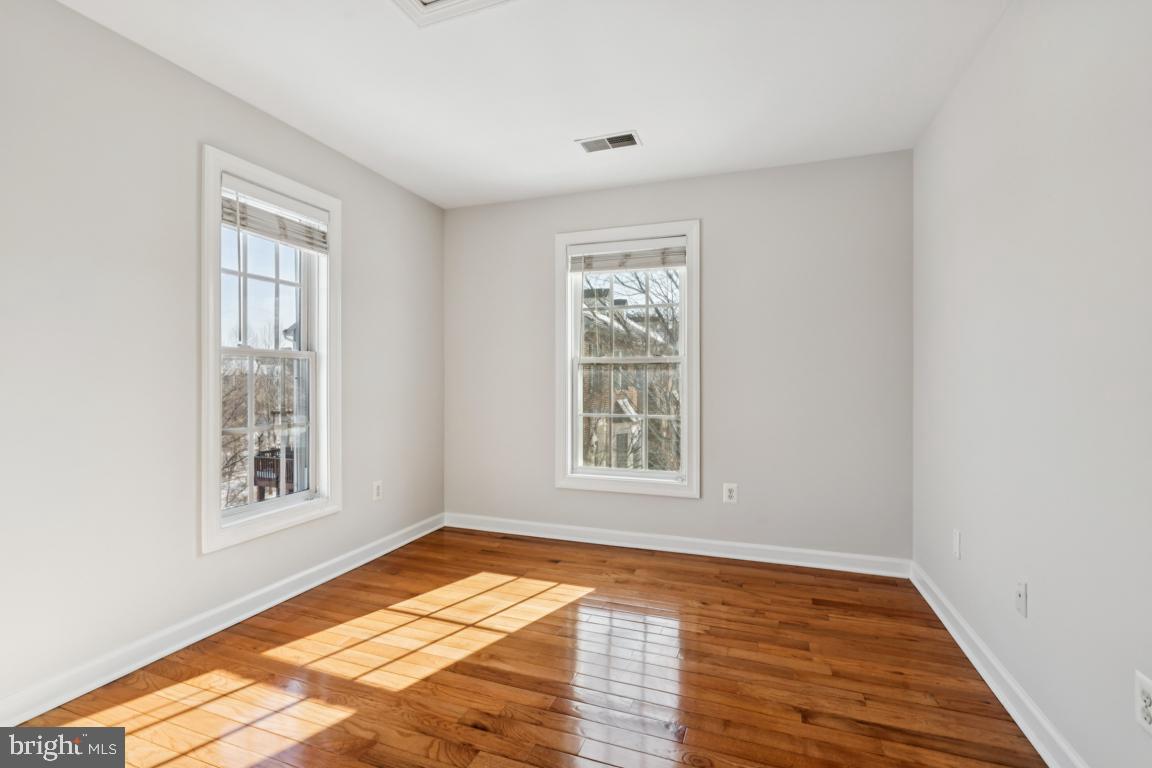 WAVERLY WOODS - Residential