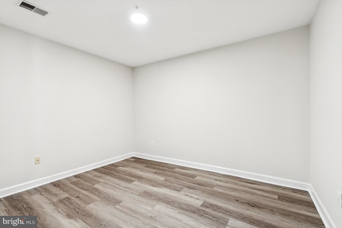 WAVERLY WOODS - Residential