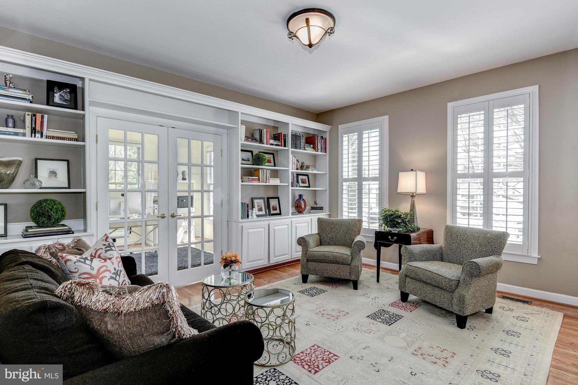 BRADLEY HILLS - Residential