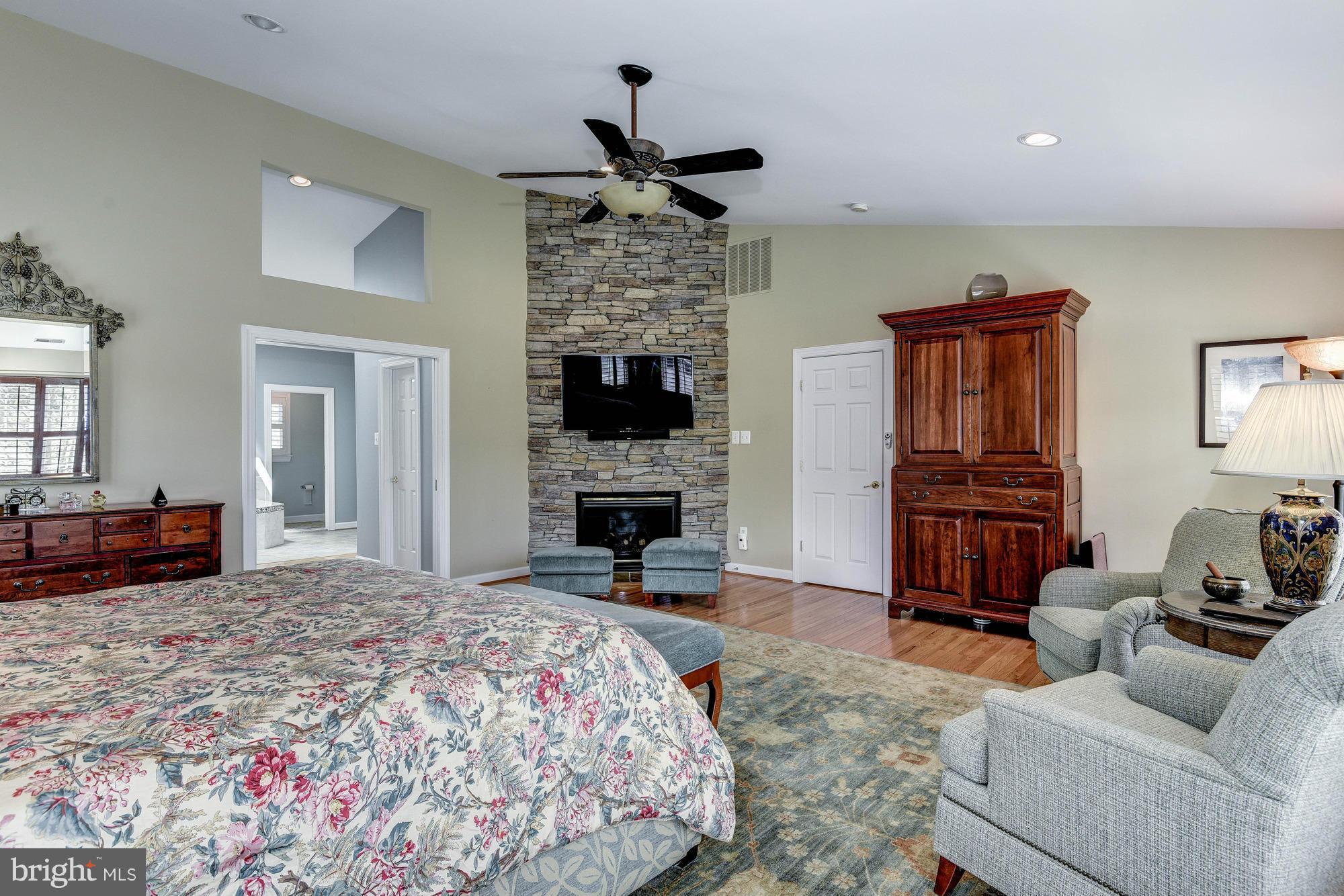 BRADLEY HILLS - Residential