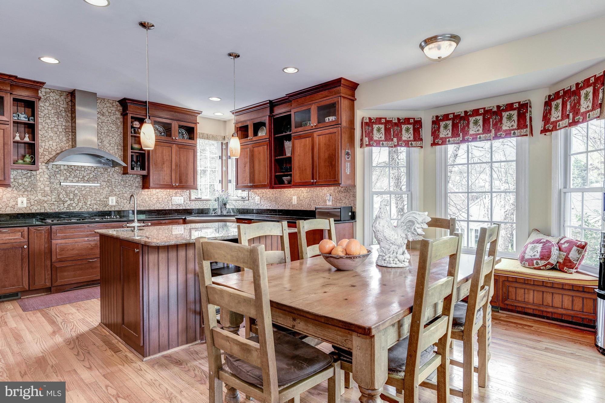 BRADLEY HILLS - Residential