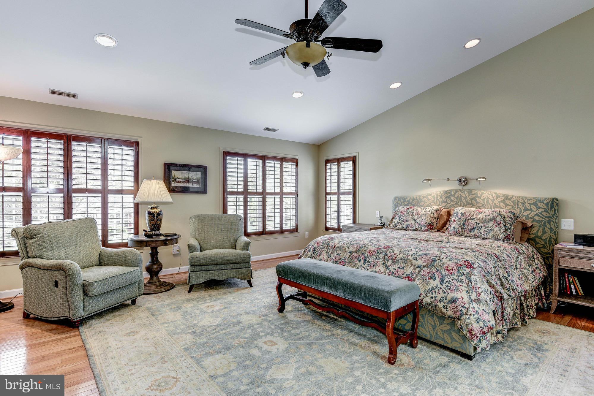 BRADLEY HILLS - Residential