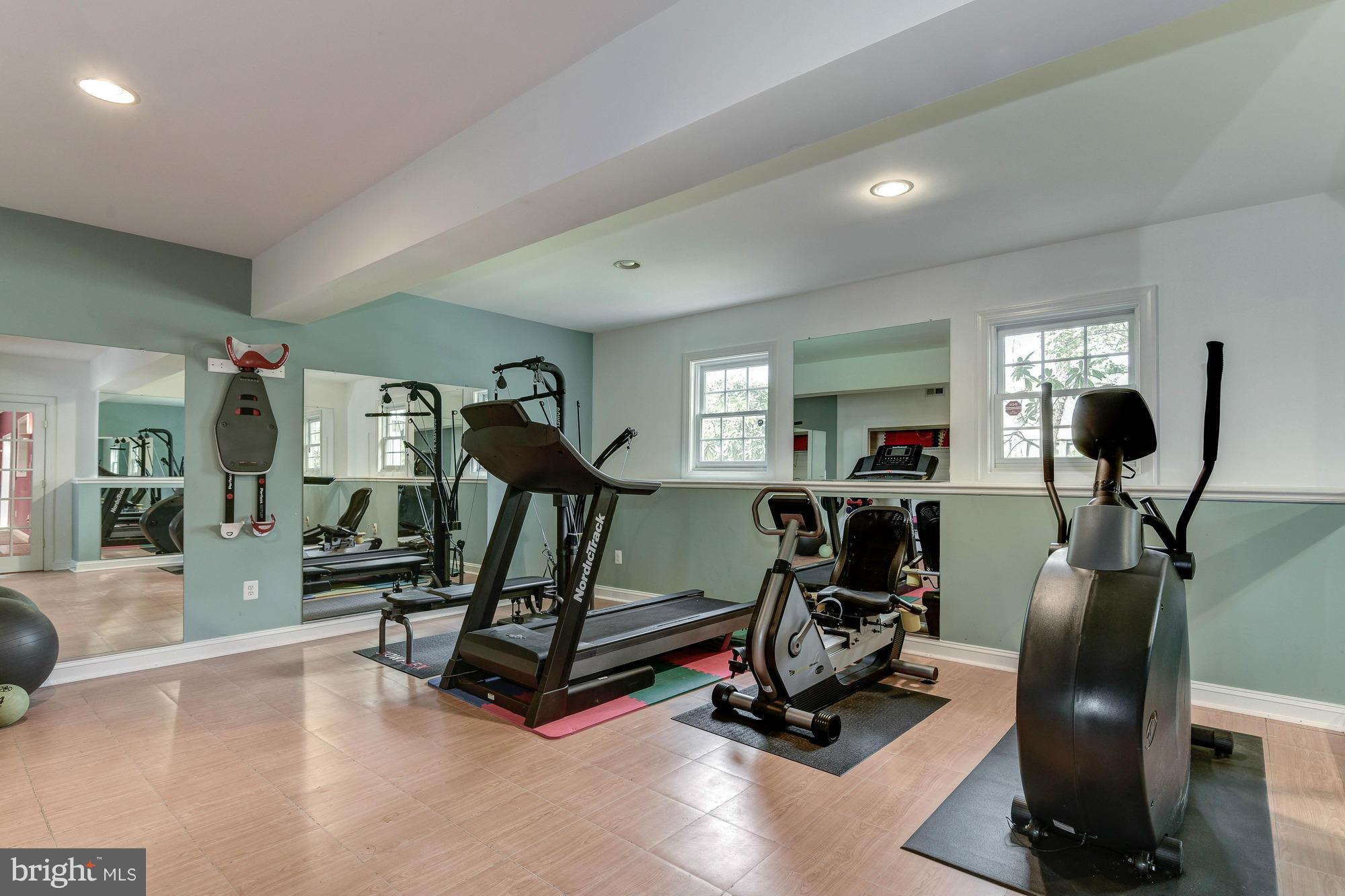 BRADLEY HILLS - Residential