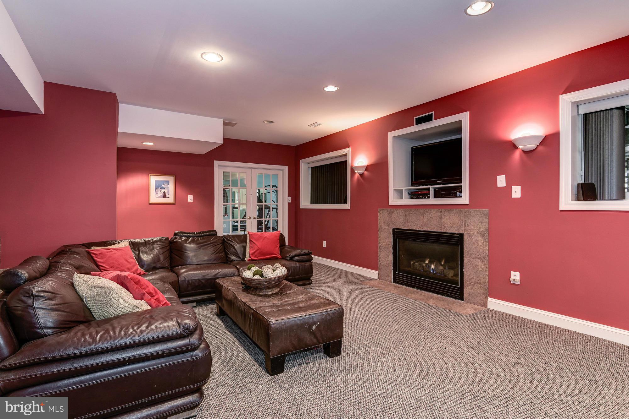 BRADLEY HILLS - Residential