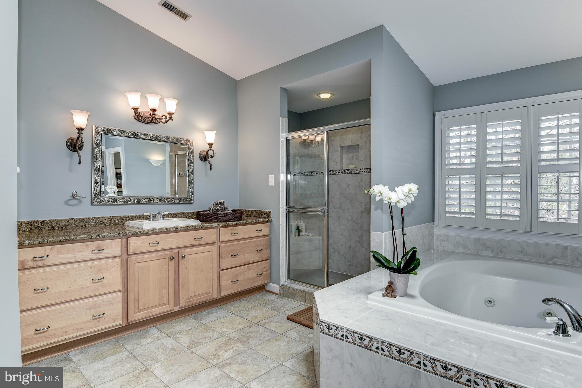 BRADLEY HILLS - Residential