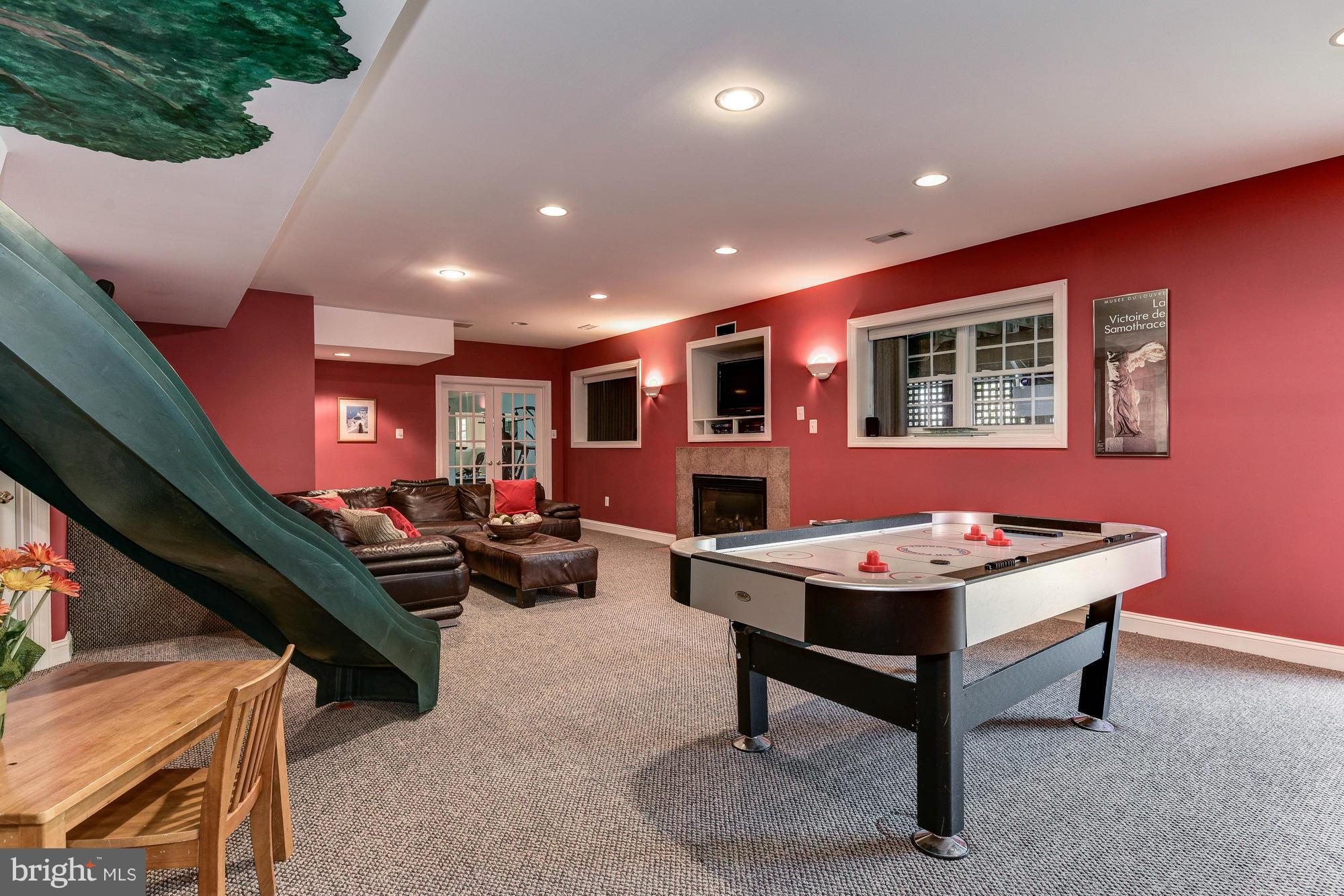 BRADLEY HILLS - Residential