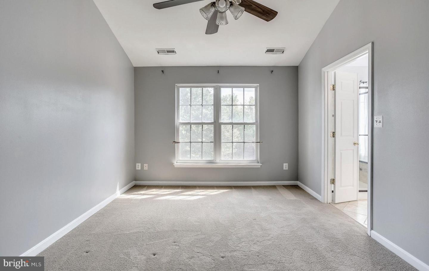 SOUTH RIDING - Residential Lease