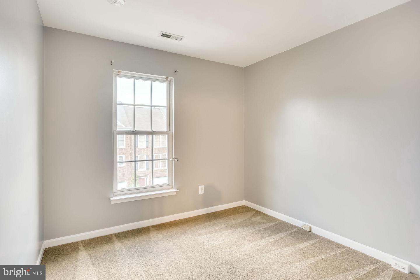 SOUTH RIDING - Residential Lease