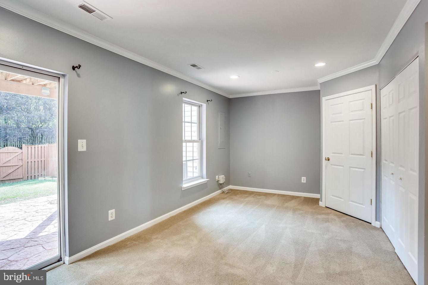 SOUTH RIDING - Residential Lease