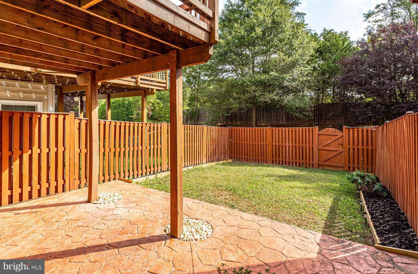 SOUTH RIDING - Residential Lease