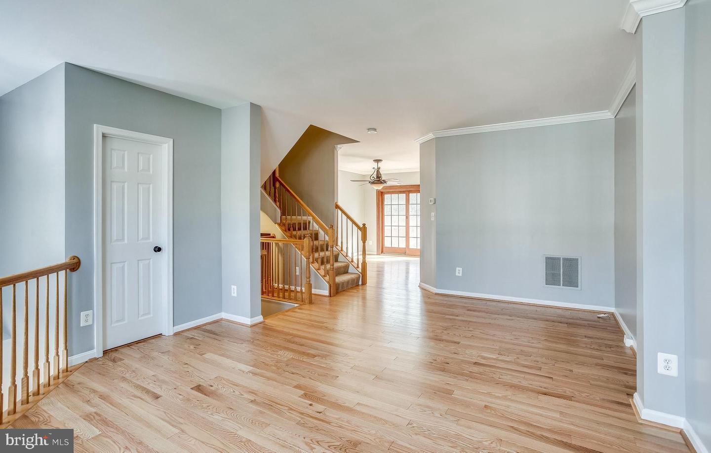 SOUTH RIDING - Residential Lease