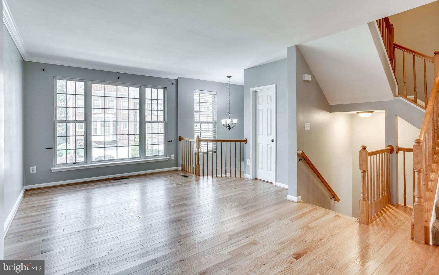 SOUTH RIDING - Residential Lease