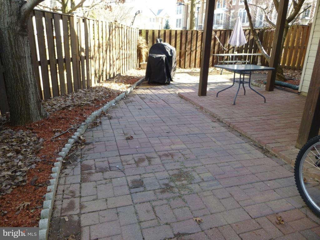 PENDERBROOK - Residential Lease