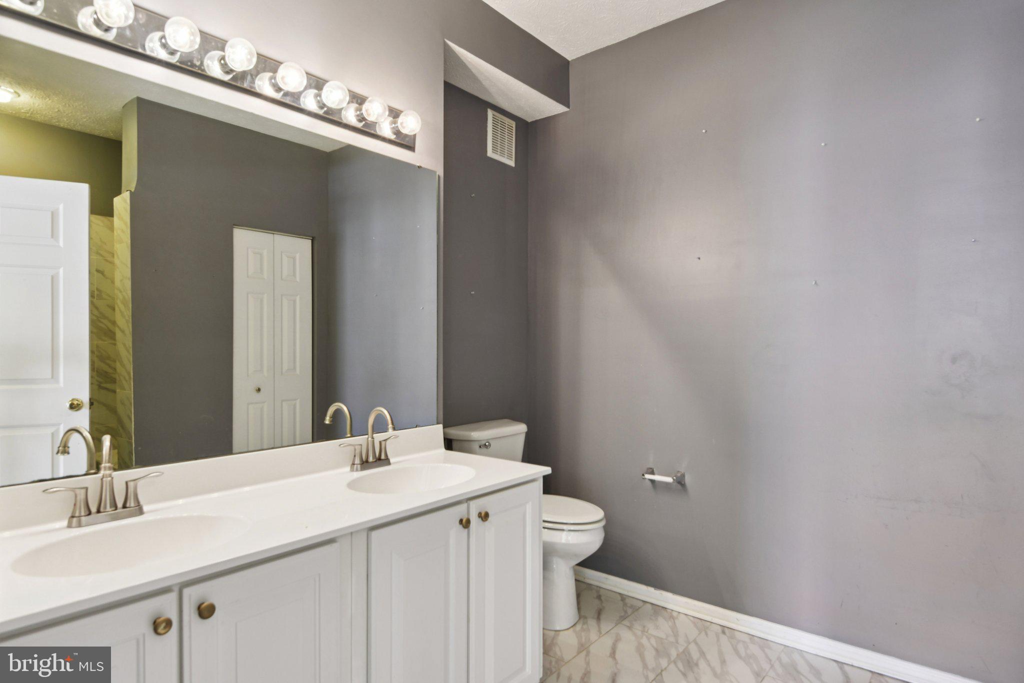 PINEY ORCHARD - Residential