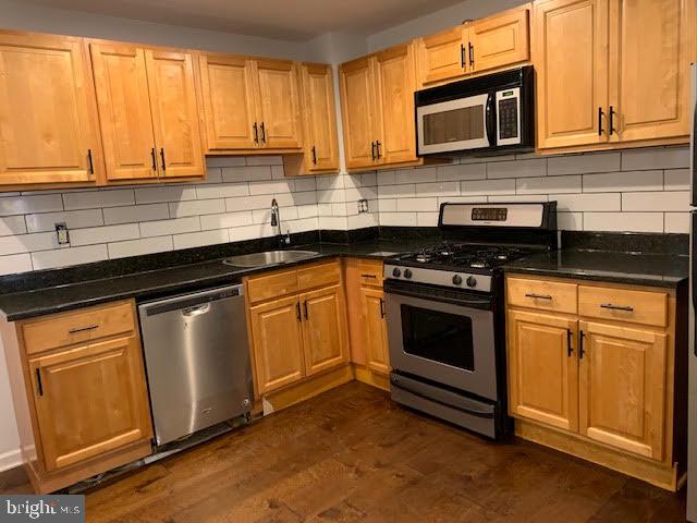 POINT BREEZE - Residential