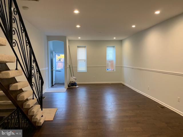 POINT BREEZE - Residential