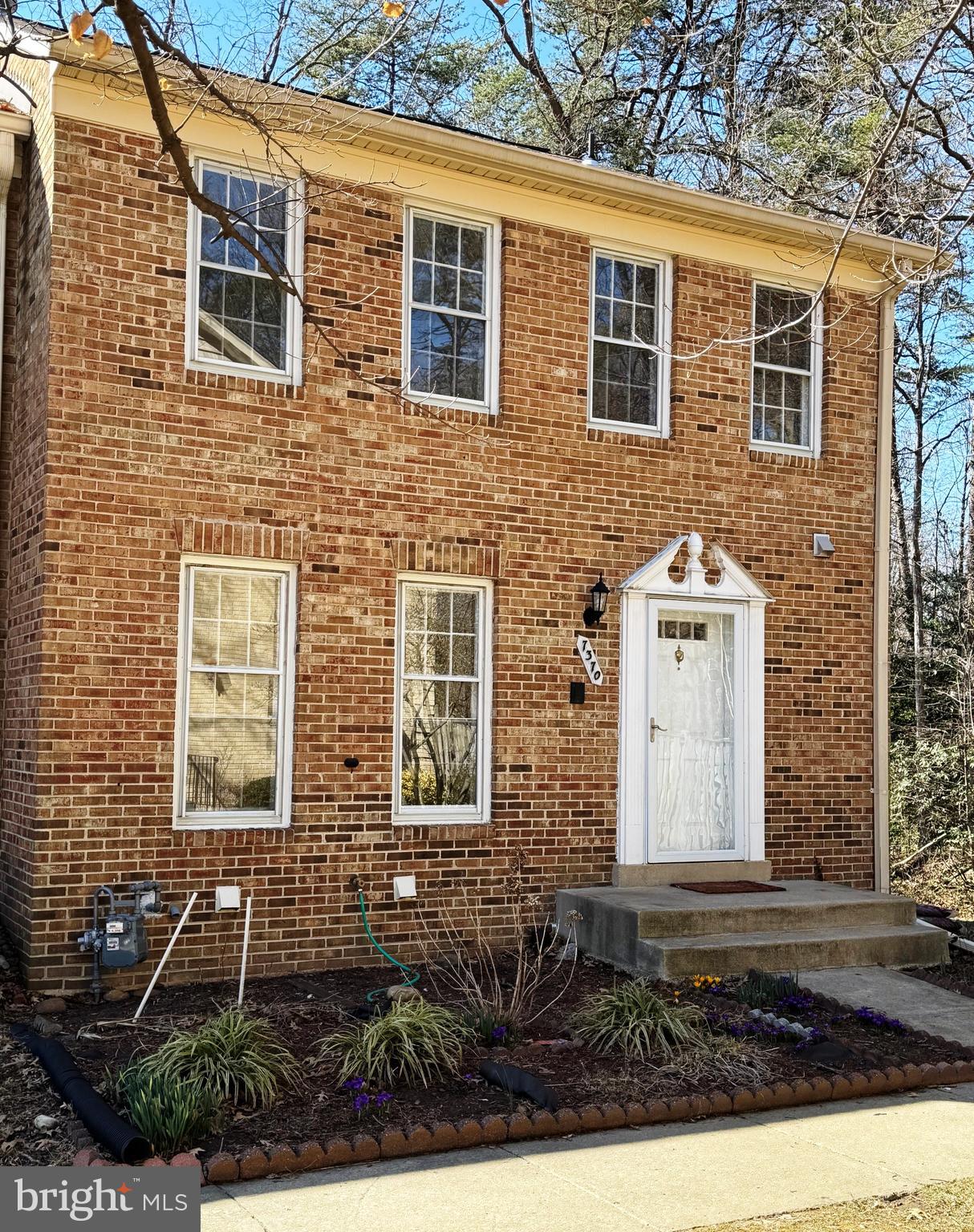 BETHELEN WOODS - Residential Lease