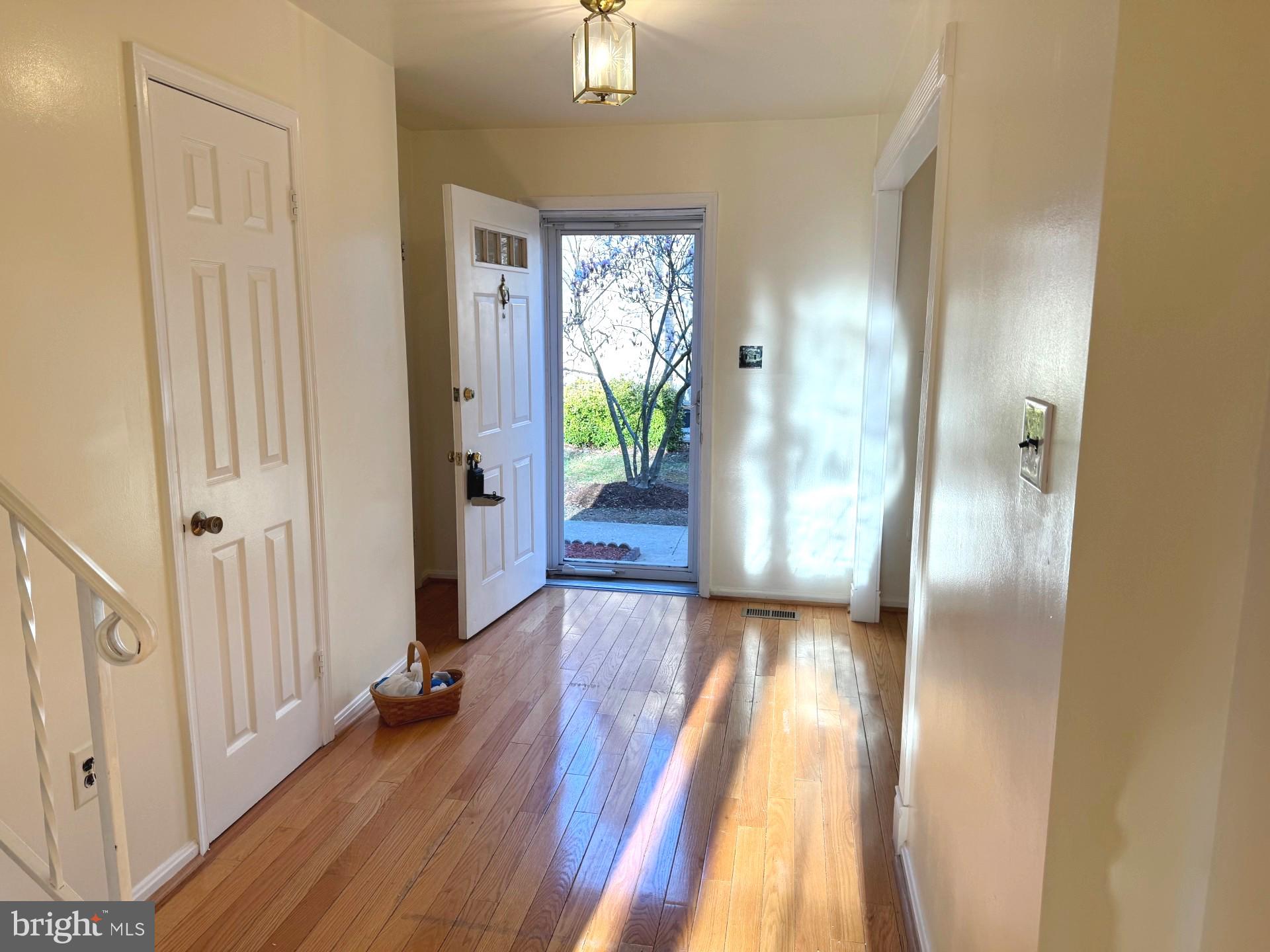 BETHELEN WOODS - Residential Lease