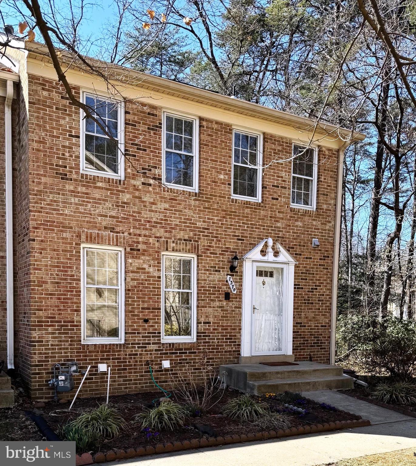 BETHELEN WOODS - Residential Lease