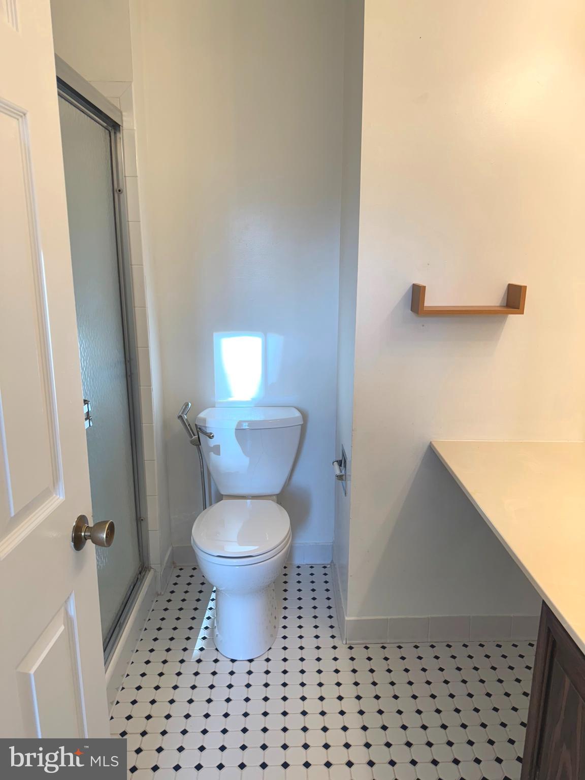 BETHELEN WOODS - Residential Lease