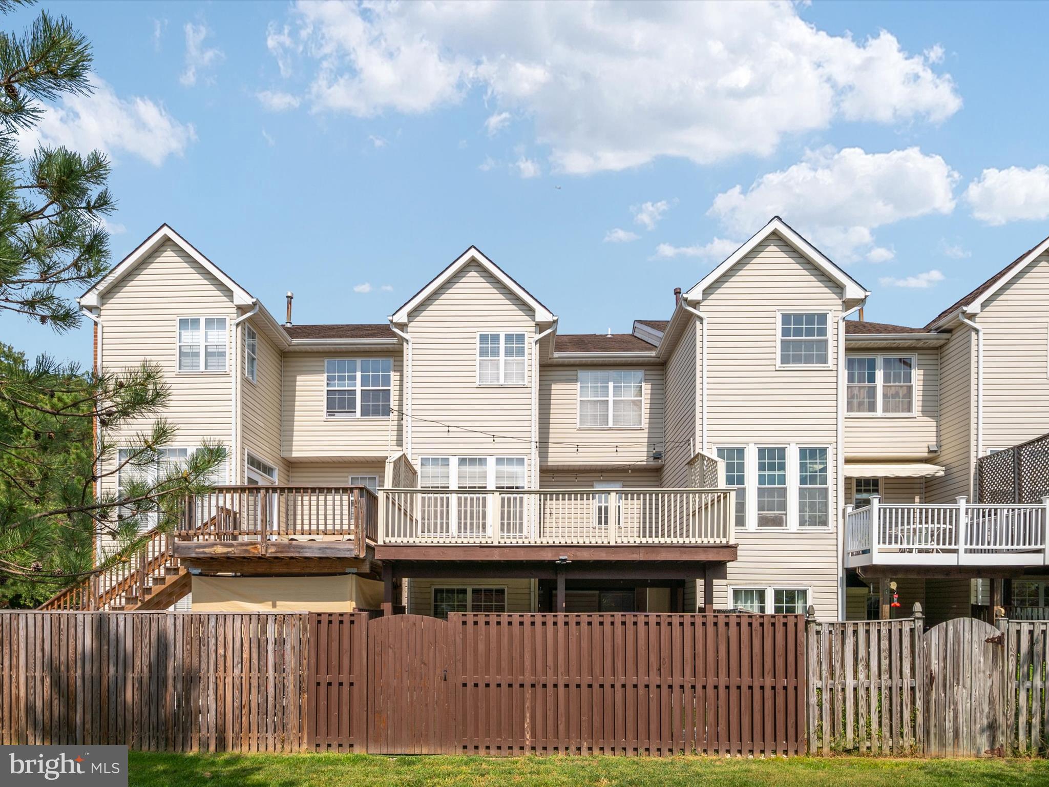 SOUTH RIVER COLONY - Residential Lease