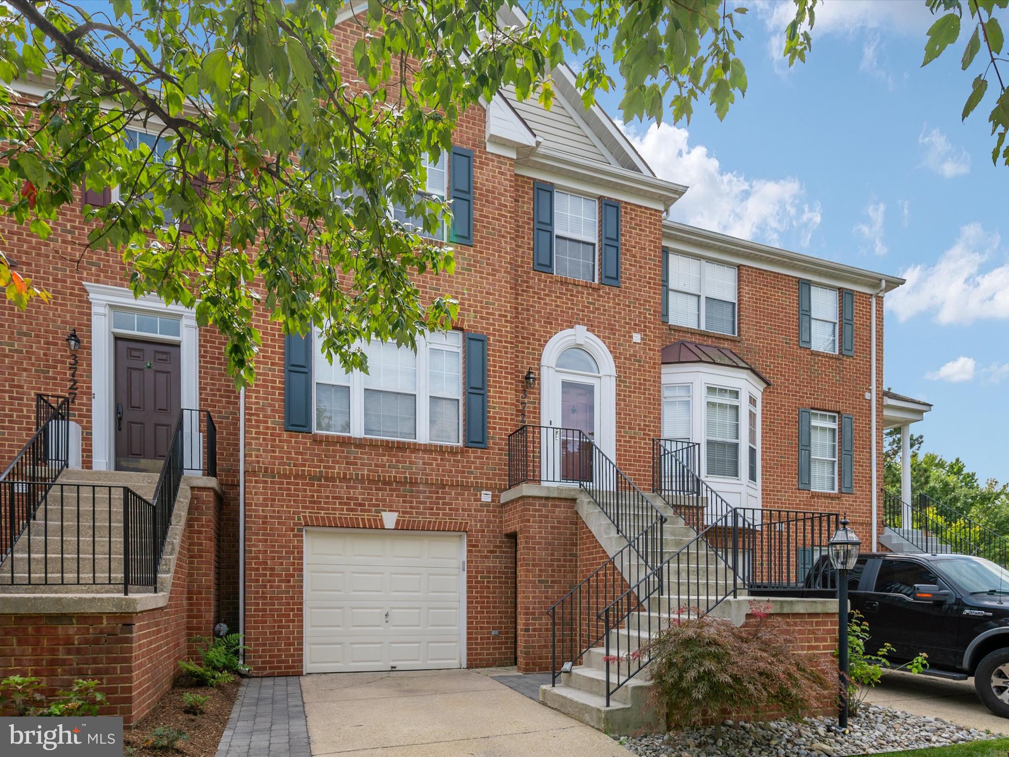 SOUTH RIVER COLONY - Residential Lease