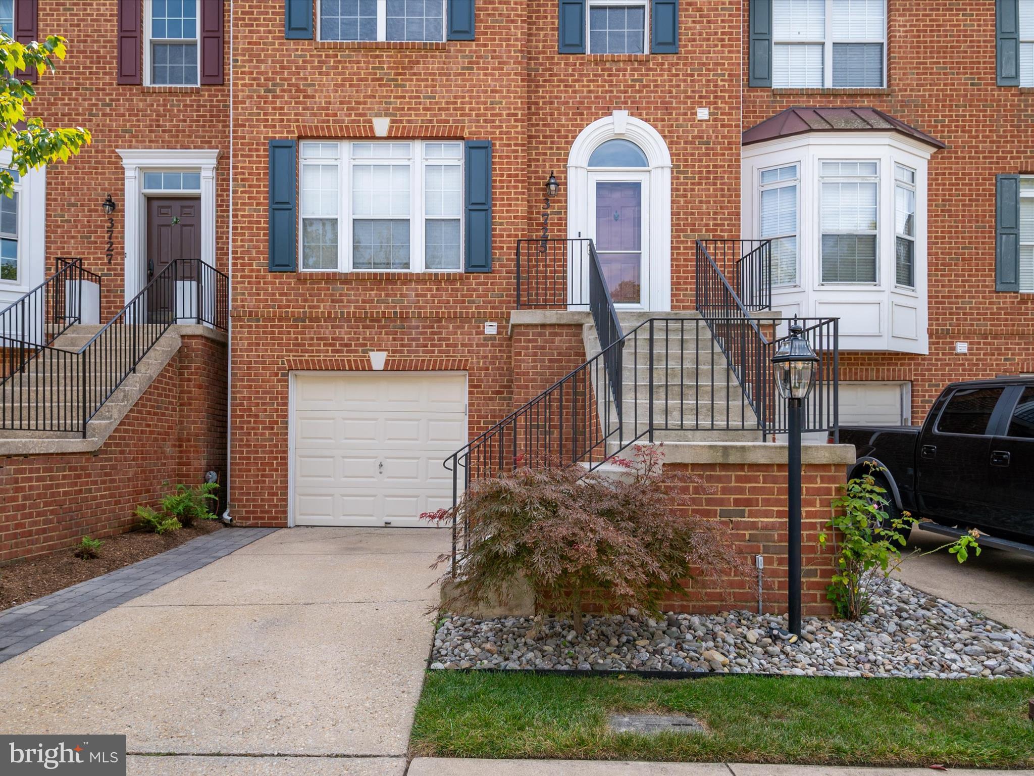 SOUTH RIVER COLONY - Residential Lease