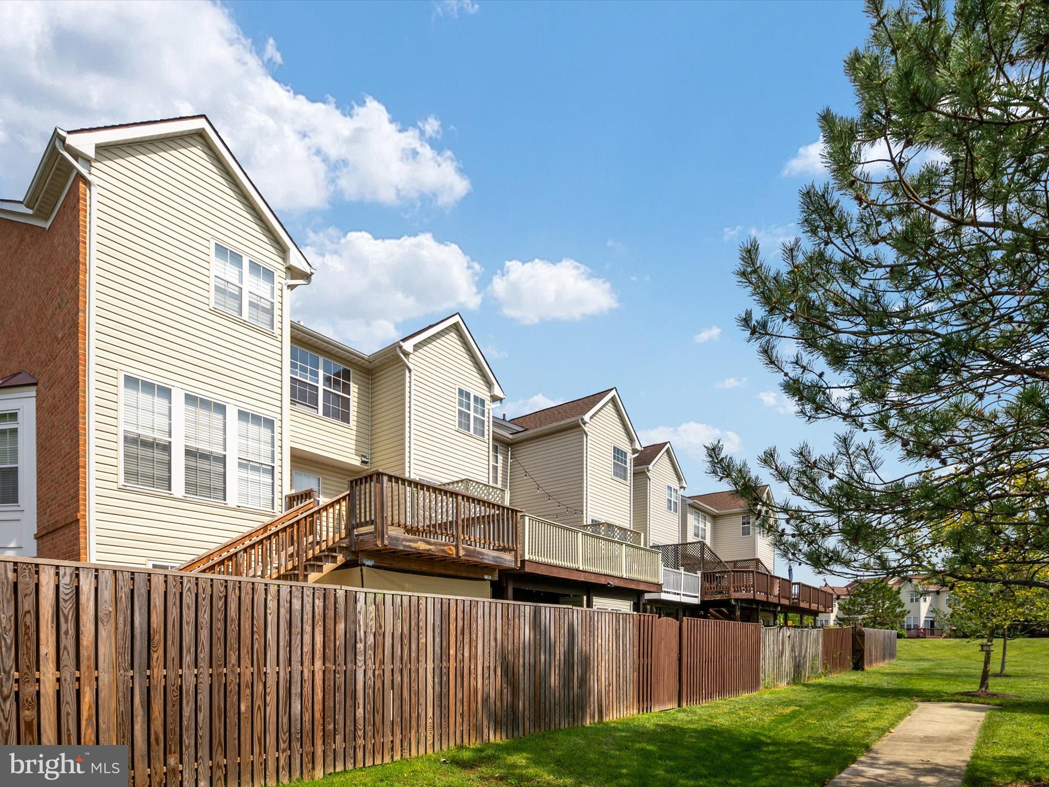 SOUTH RIVER COLONY - Residential Lease