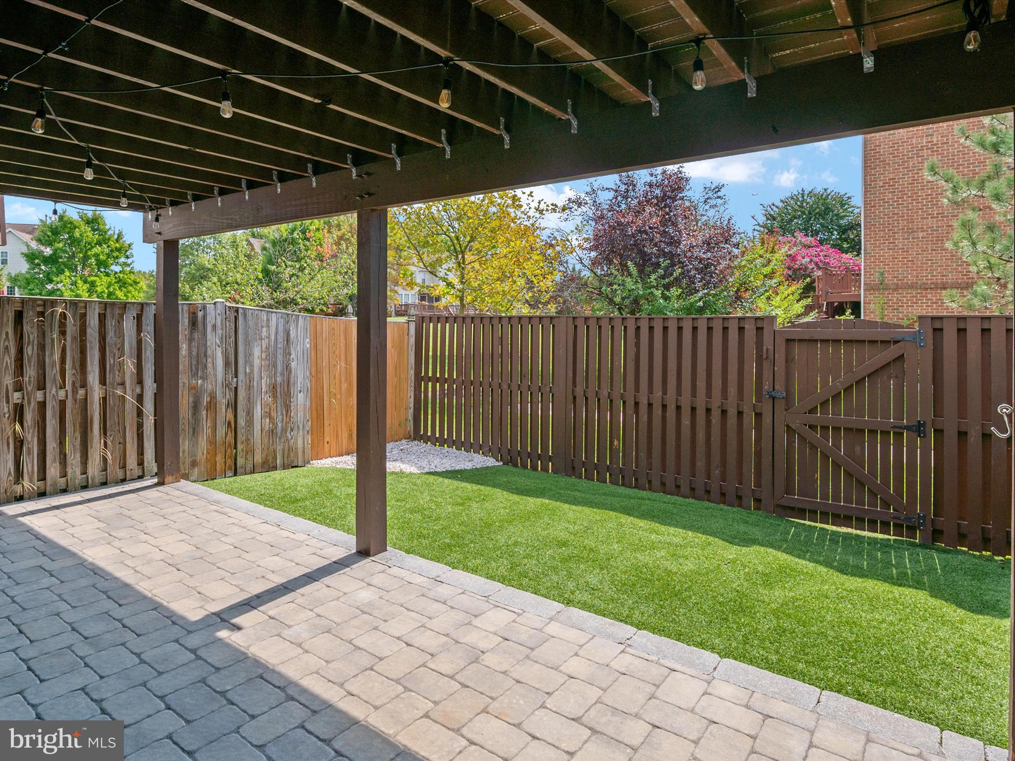 SOUTH RIVER COLONY - Residential Lease