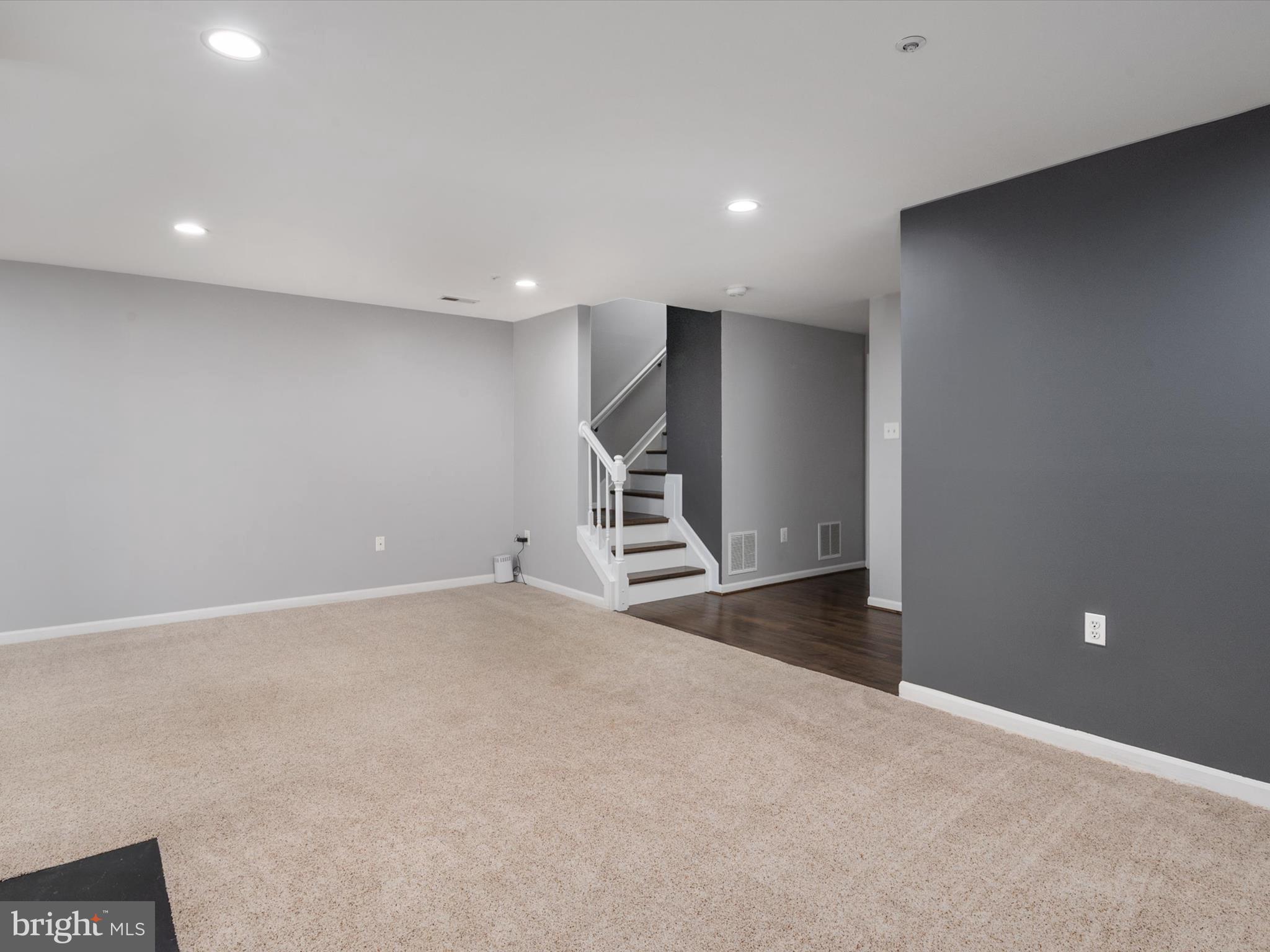 SOUTH RIVER COLONY - Residential Lease