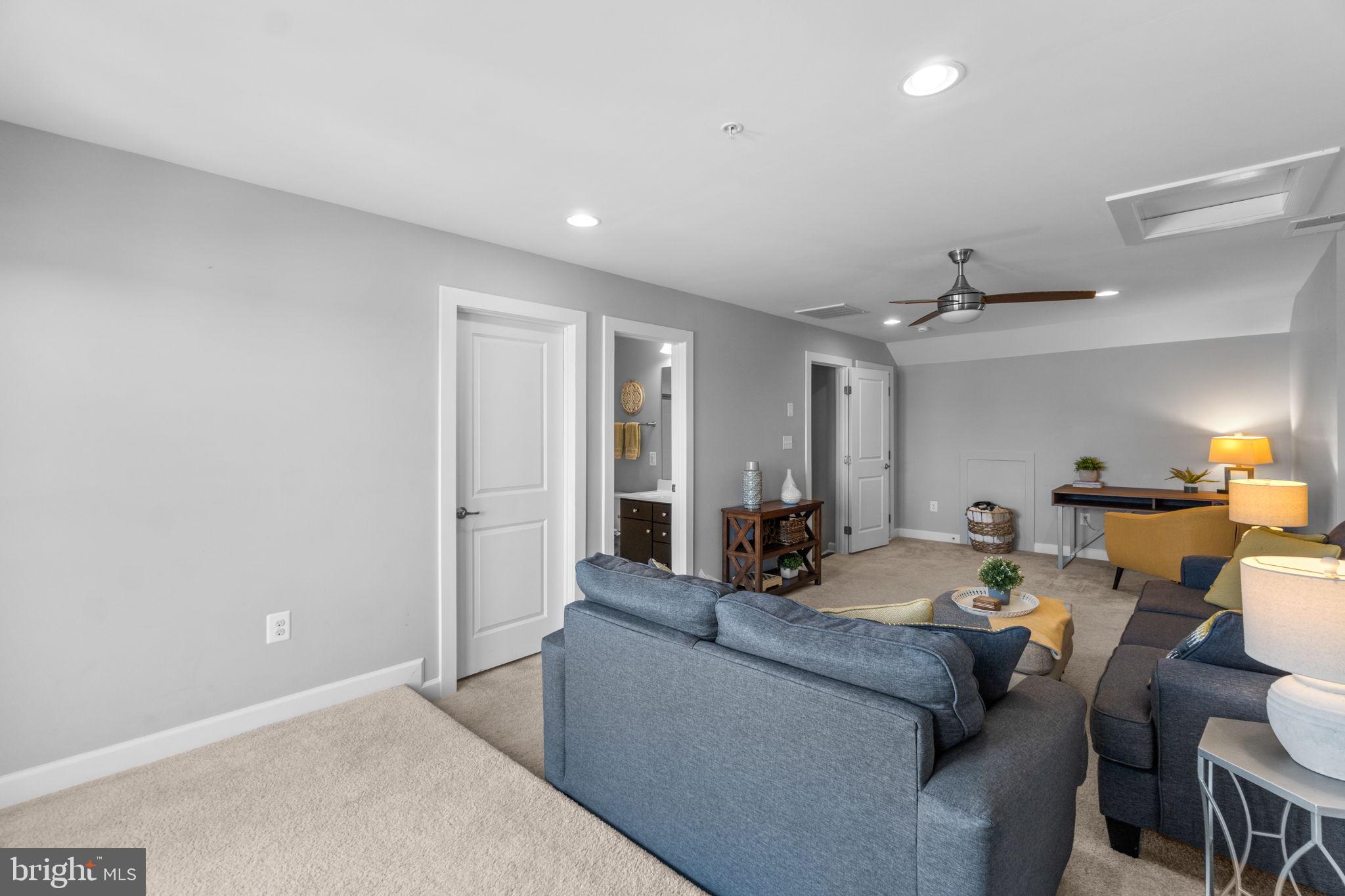 VILLAGES OF URBANA - Residential