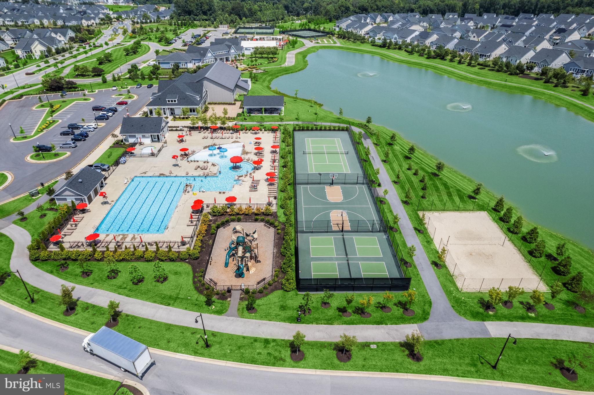 TWO RIVERS - Residential