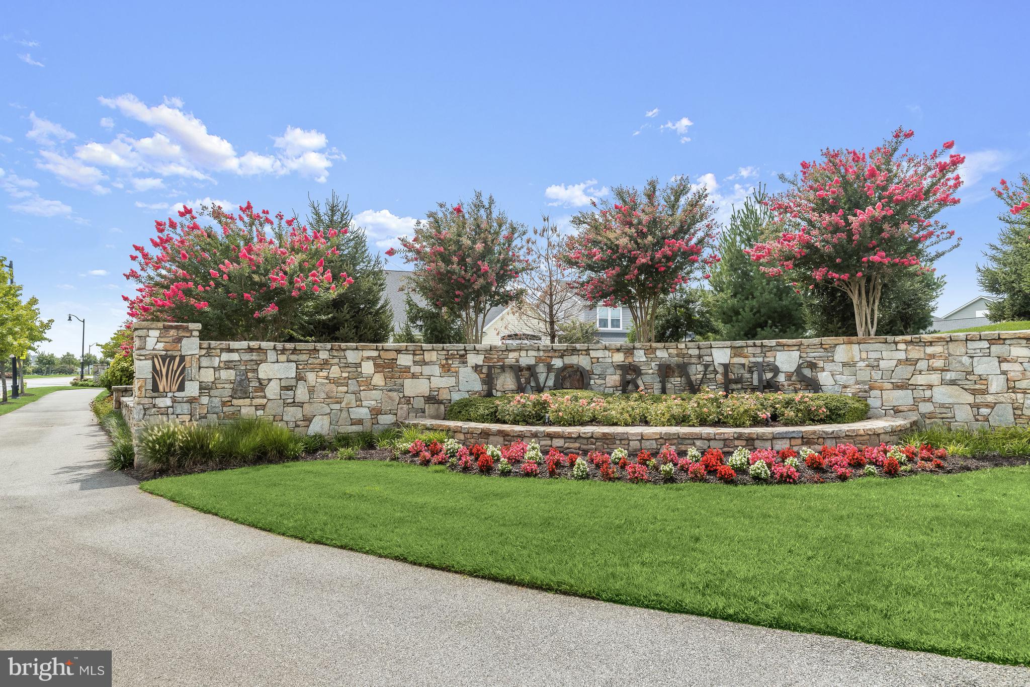 TWO RIVERS - Residential