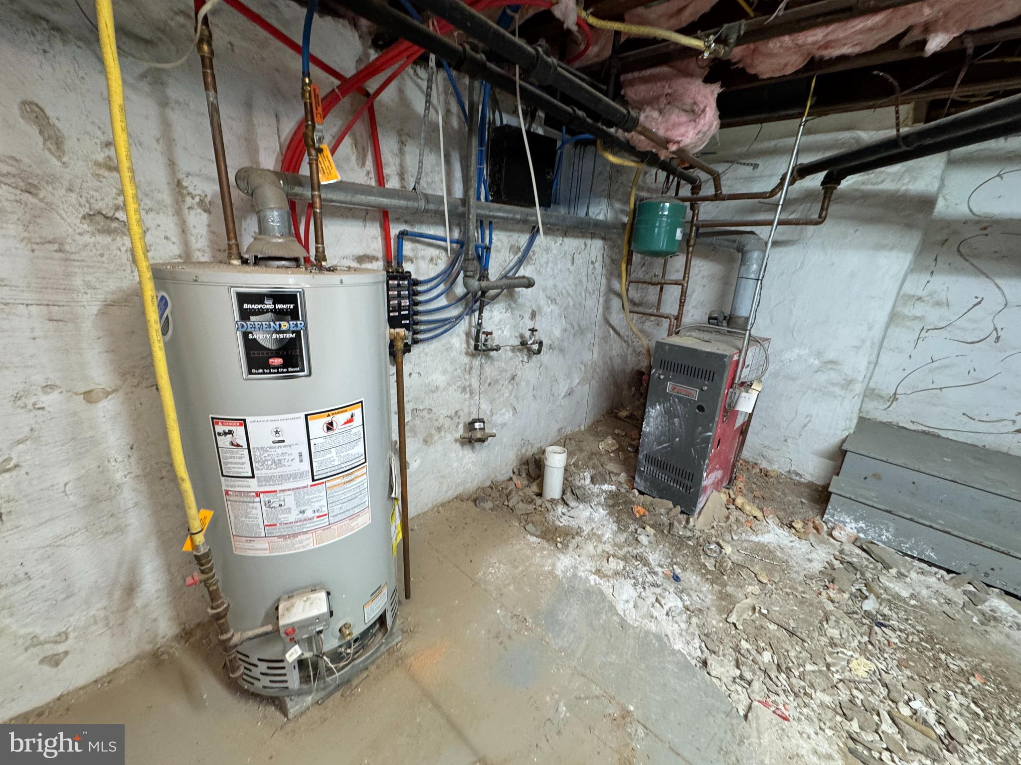 GLADSTONE MANOR - Residential