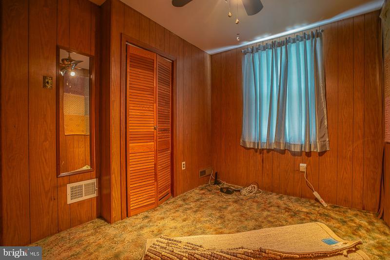 ELMWOOD PARK - Residential