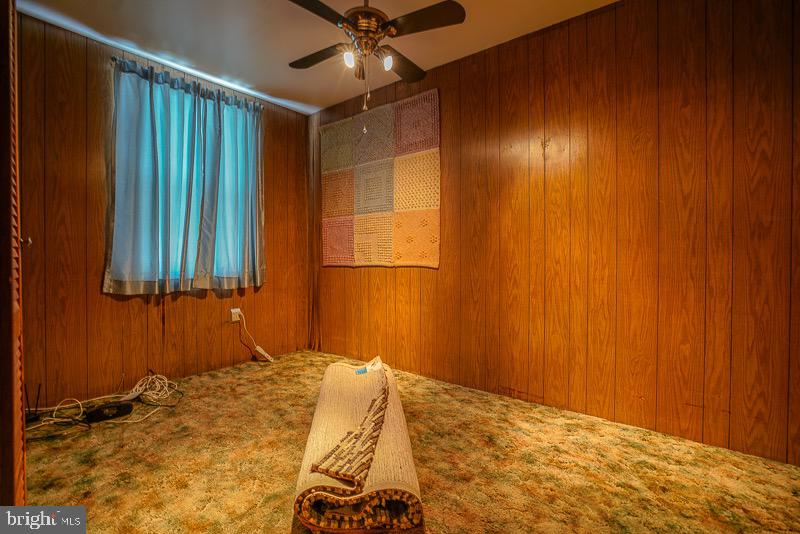 ELMWOOD PARK - Residential