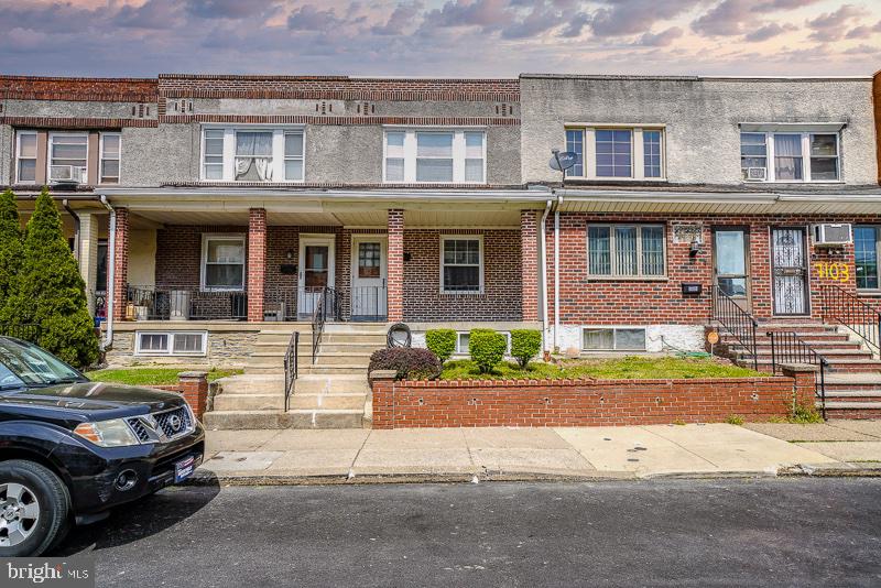 ELMWOOD PARK - Residential