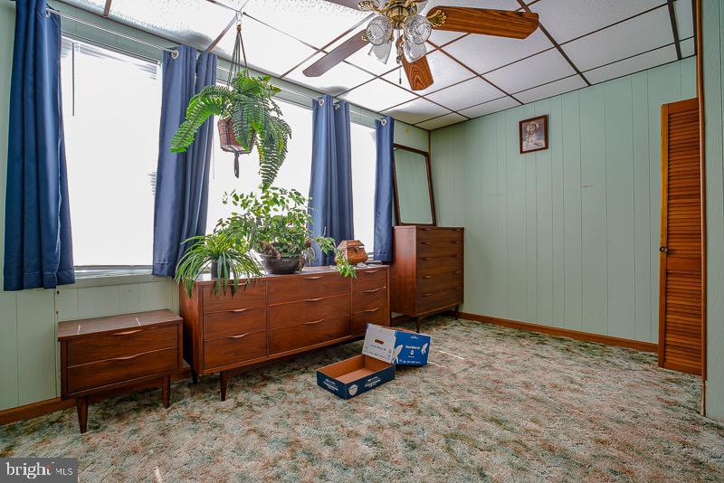 ELMWOOD PARK - Residential
