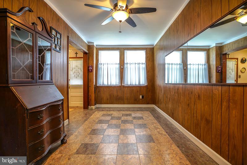 ELMWOOD PARK - Residential