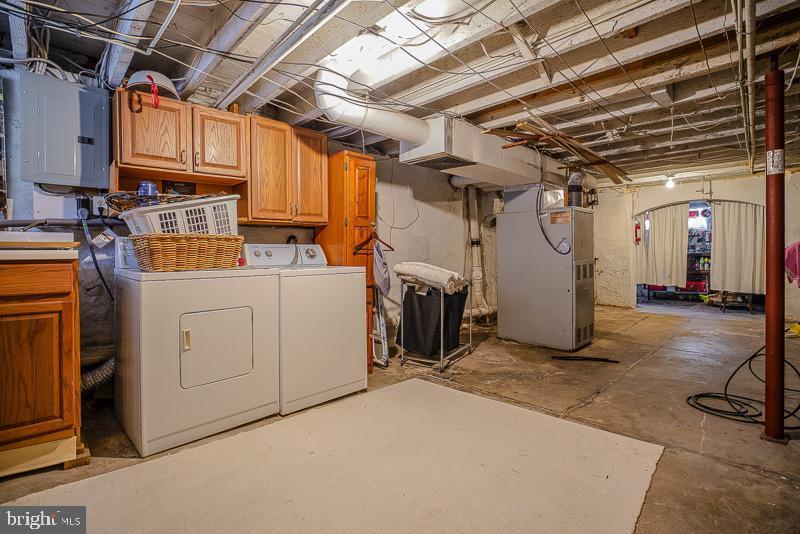 ELMWOOD PARK - Residential