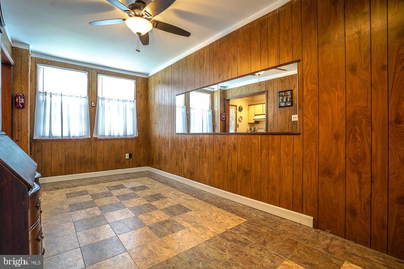ELMWOOD PARK - Residential