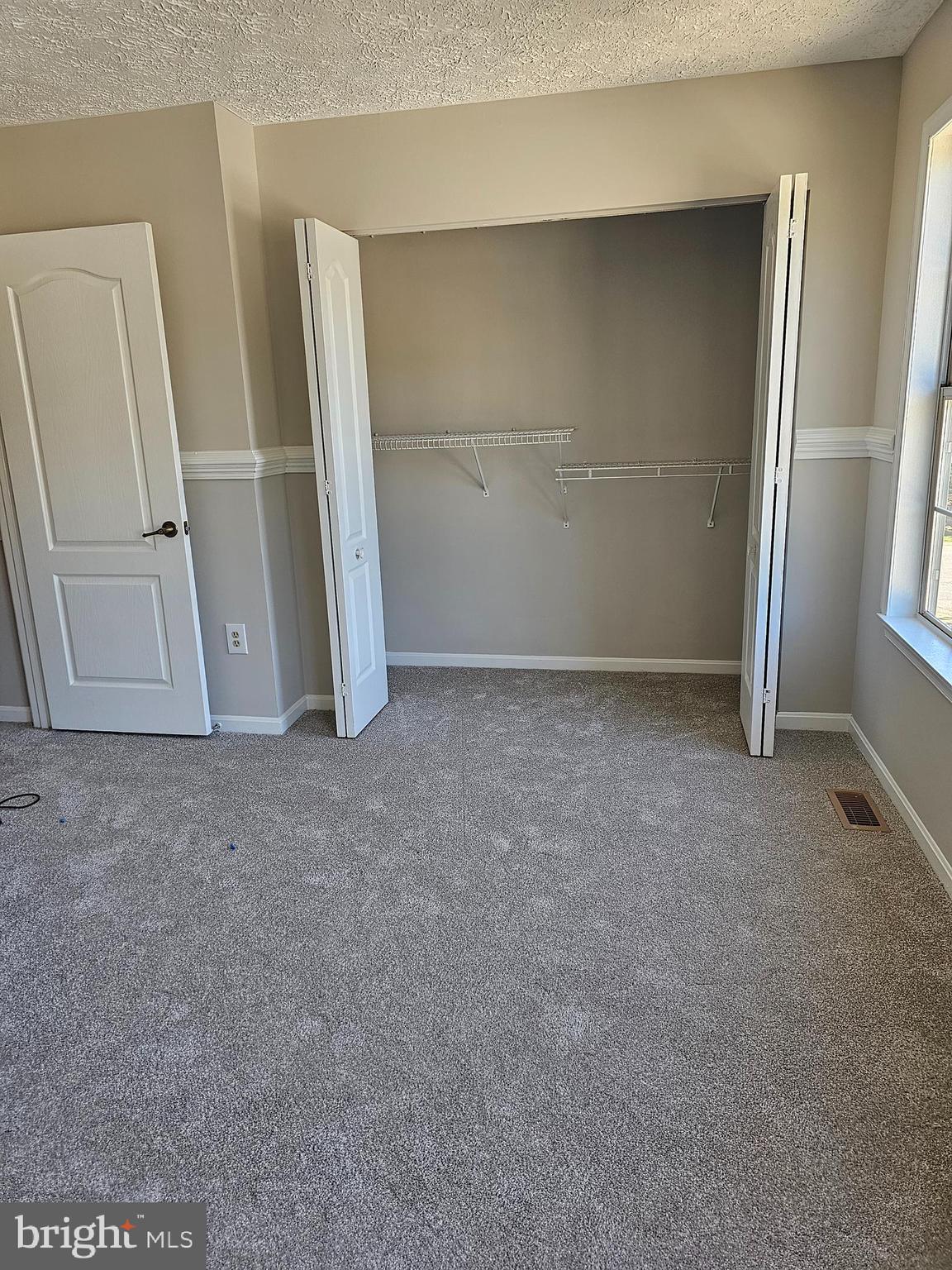 SOUTH HAMPTON - Residential