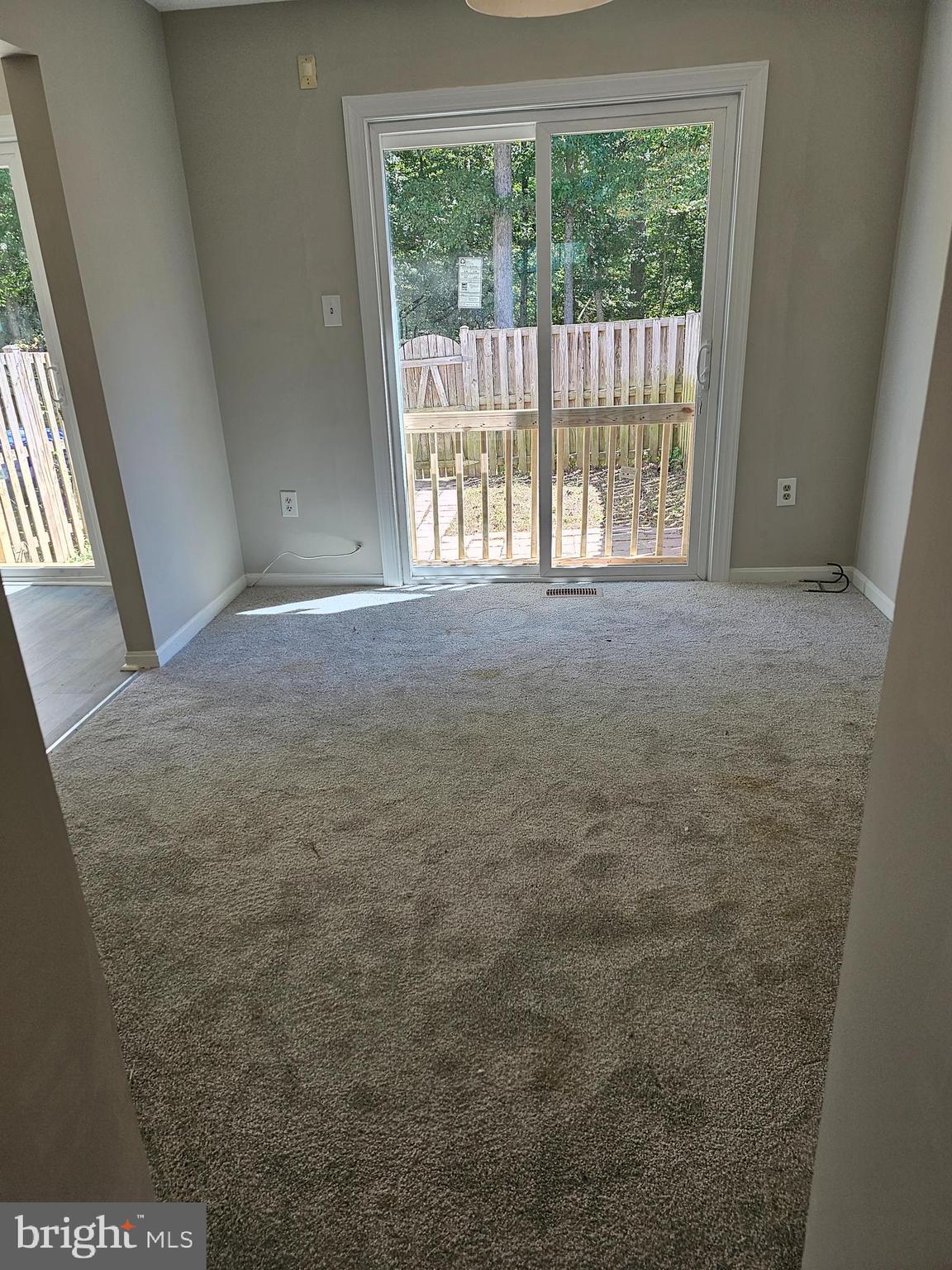 SOUTH HAMPTON - Residential