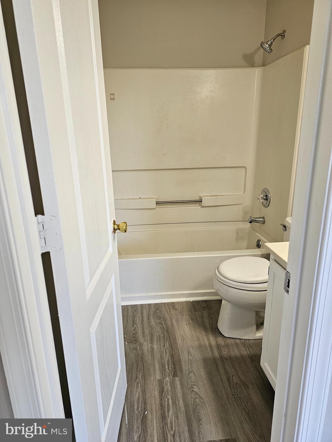 SOUTH HAMPTON - Residential