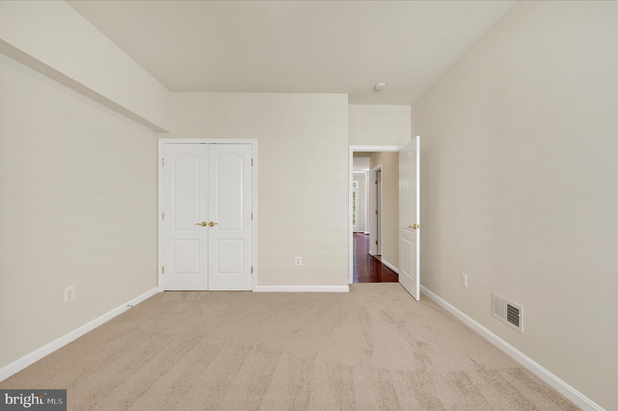 SYMPHONY VILLAGE AT CENTREVILLE - Residential