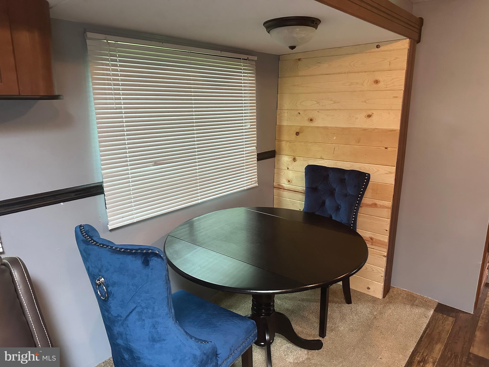 SPORTSMANS PARADISE - Land