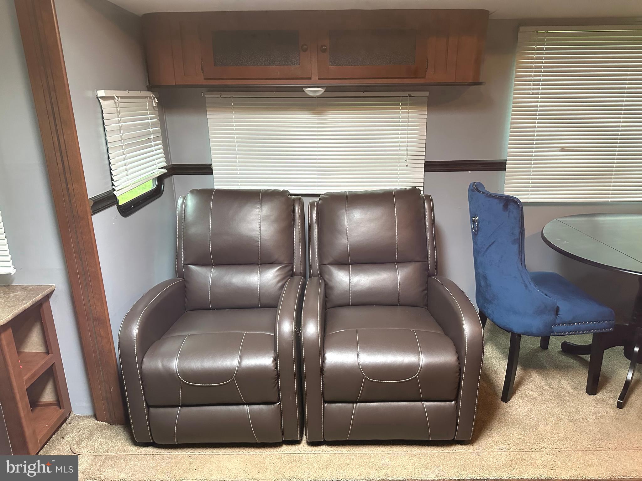 SPORTSMANS PARADISE - Land