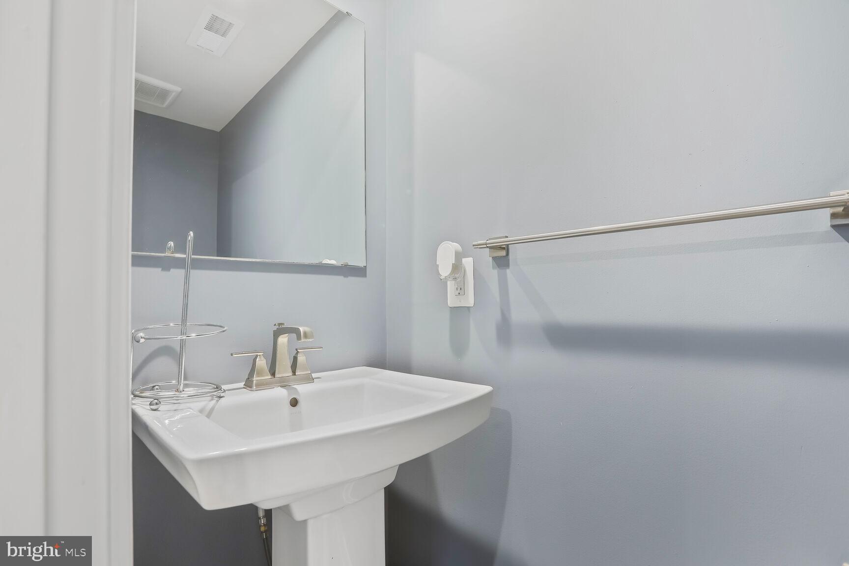 EAGER PARK TOWNHOMES - Residential Lease