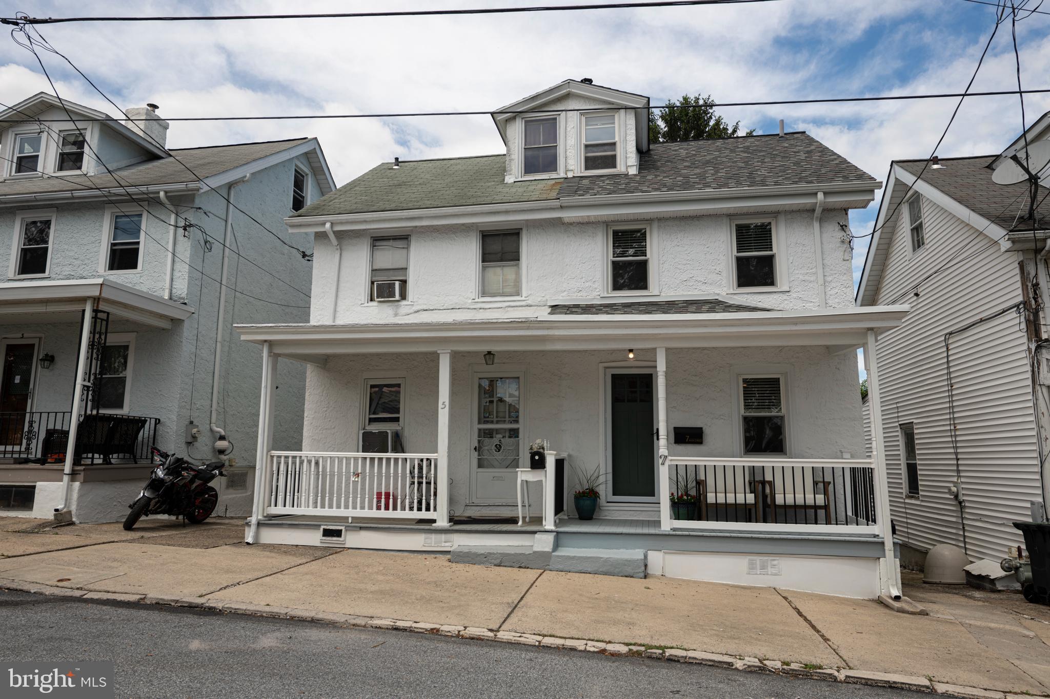 7 HIGH STREET
